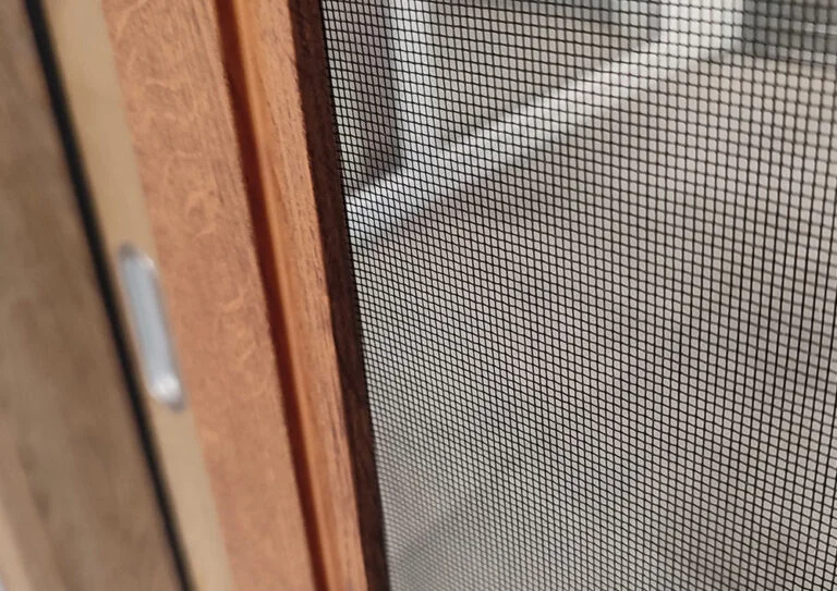 Window-Screens-35344571-768x543